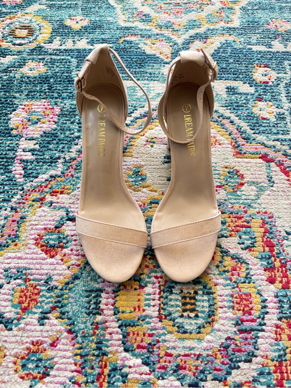 Dream Pairs Beige Faux Suede Heels Size 7